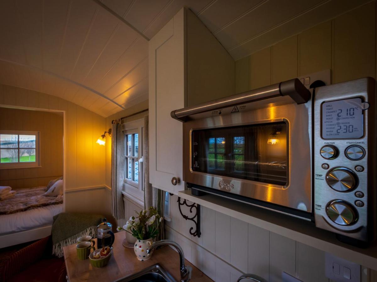 Вилла The Pleasant Hut At Mountpleasant Farm Улверстон Экстерьер фото